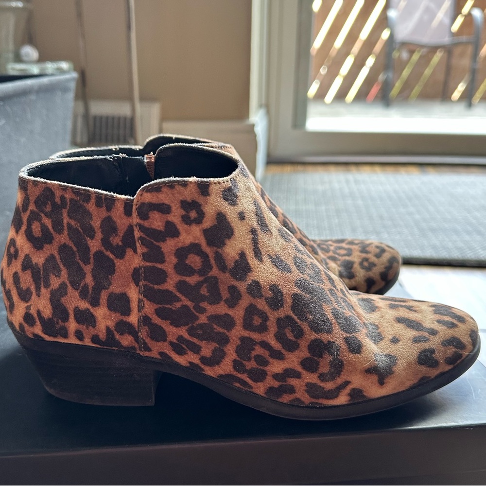 Bootie‎